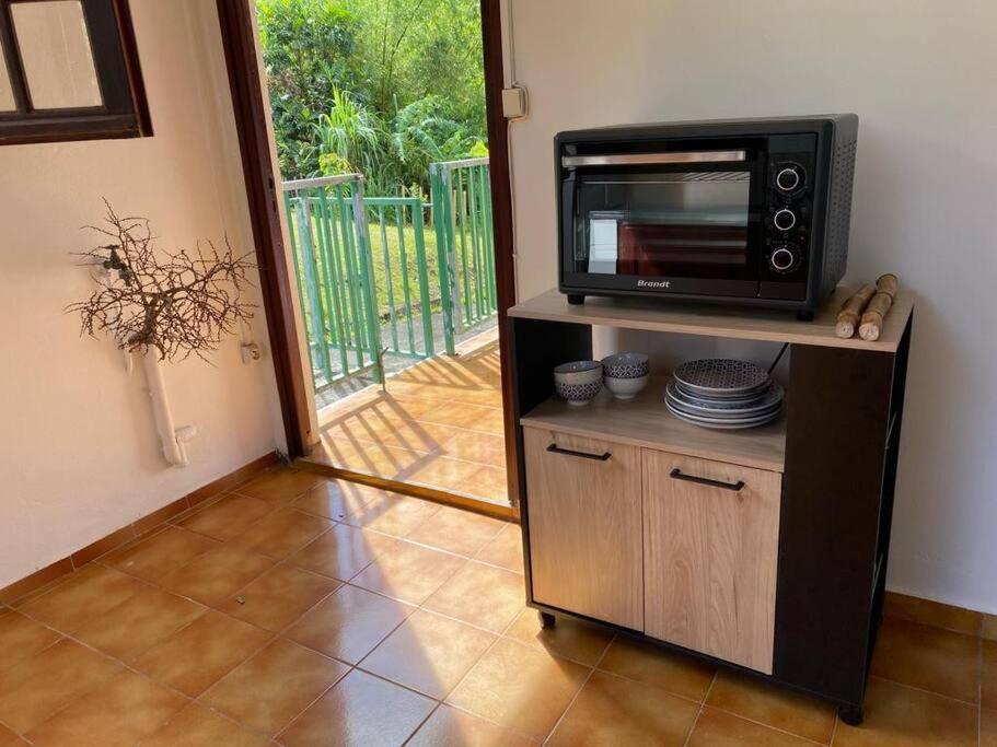 Zayann Zen Apartment Gourbeyre Bagian luar foto
